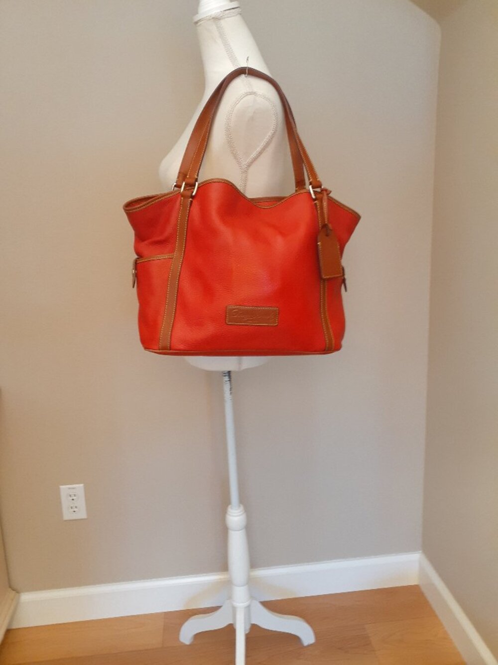 Dooney & Bourke Kristen Oversized Tote Bag - Picture 2 of 16